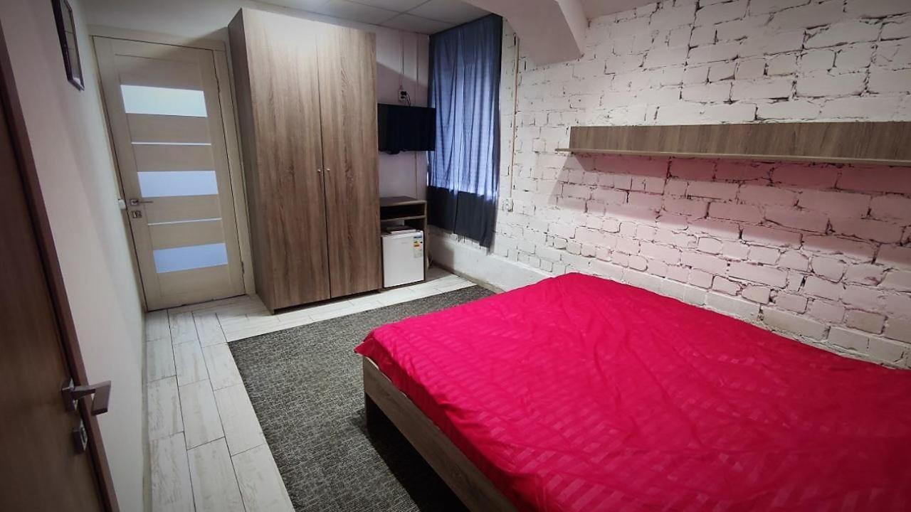 Міні Готель "Бункер" На Солом'Янському Κίεβο Εξωτερικό φωτογραφία